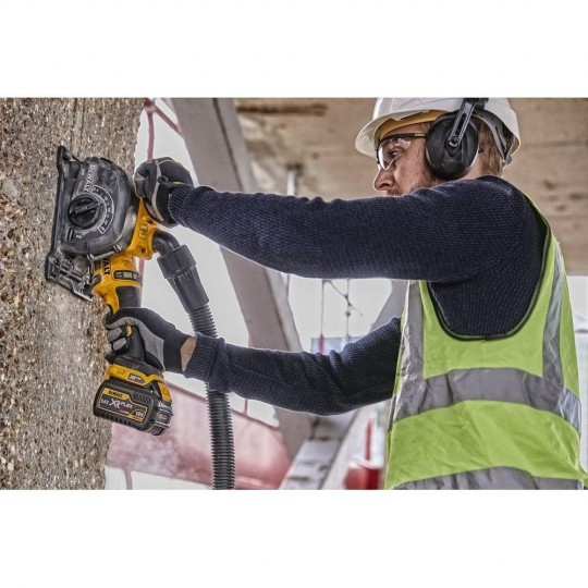 Акумулаторна фреза за канали в бетон и зидария DEWALT DCG200NT, 54V XR Flexvolt, сдвоен диск ф125 мм, 32 x 35 мм Акумулаторна фреза за канали в бетон и зидария DEWALT DCG200NT, 54V XR Flexvolt, сдвоен диск ф125 мм, 32 x 35 мм