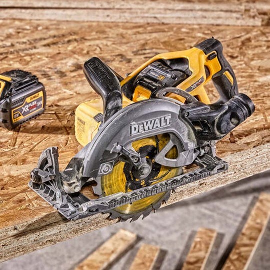 Циркуляр ръчен акумулаторен DEWALT DCS577N,  ф190 мм, 54V, Li-ion