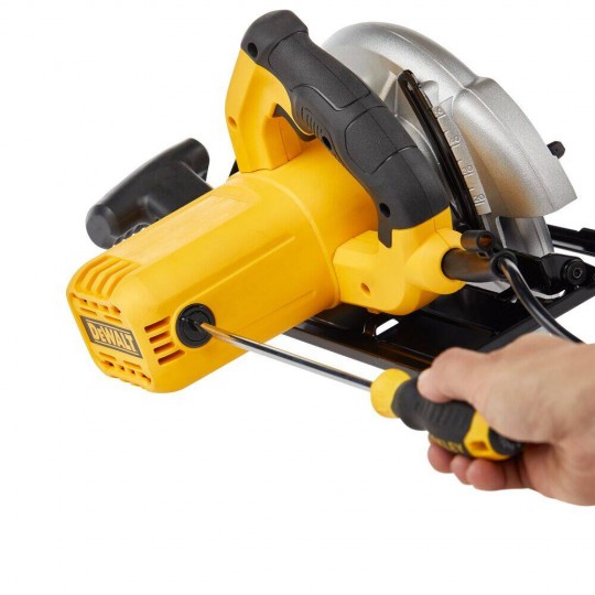 Циркуляр ръчен DEWALT DWE5615, ф190 мм,1500 W Циркуляр ръчен DEWALT DWE5615, ф190 мм,1500 W