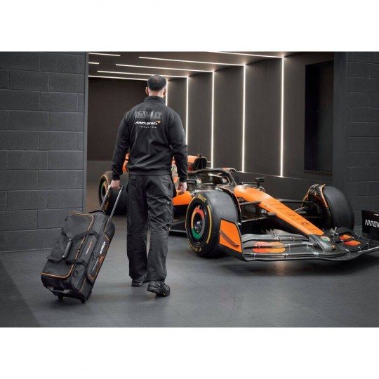 Чанта за инструменти с колелца DEWALT DWST83522-9 McLAREN F1 Чанта за инструменти с колелца DEWALT DWST83522-9 McLAREN F1